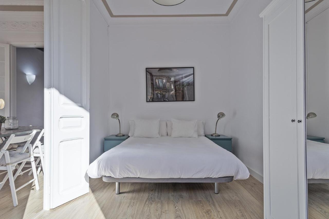 The White Flats Eixample Apartment Barcelona Ngoại thất bức ảnh
