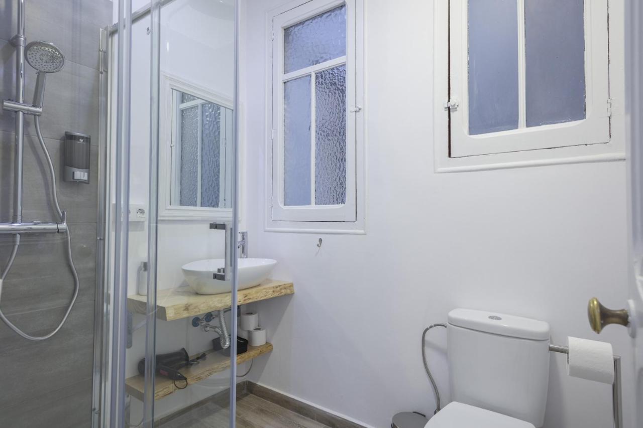 The White Flats Eixample Apartment Barcelona Ngoại thất bức ảnh